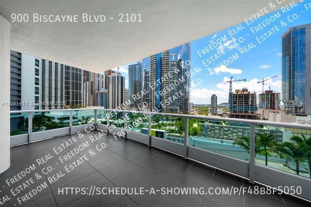 Building Photo - 900 Biscayne Blvd