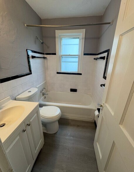 Building Photo - 5659 Beldon Dr
