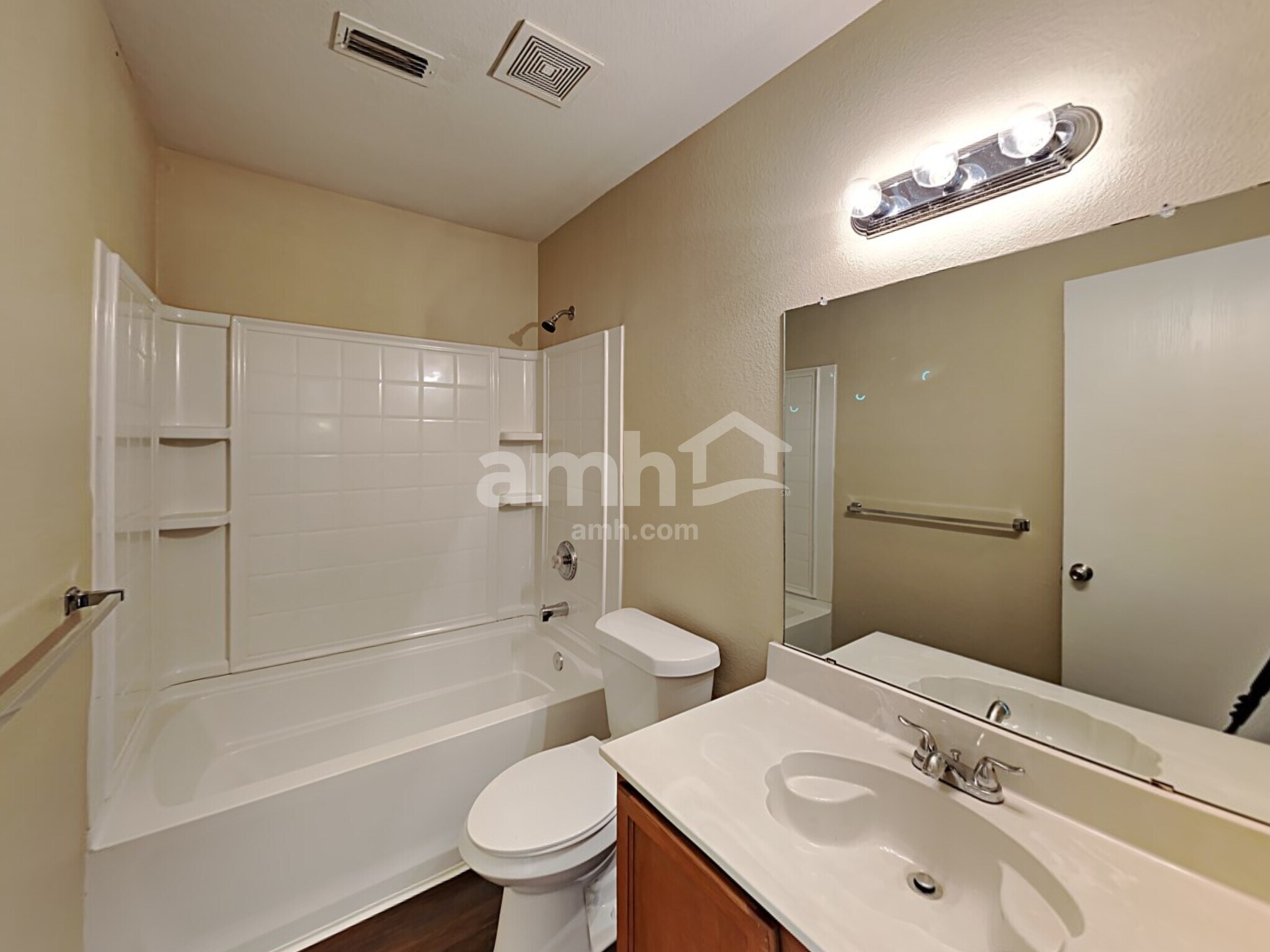 Building Photo - 1021 Bumble Bee Dr