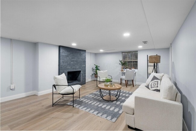 Building Photo - 2583 Wexford Rd