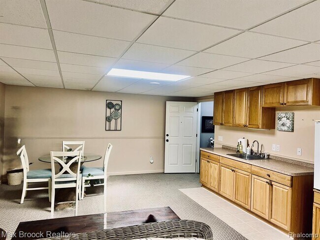 Building Photo - 661 Telya Ridge