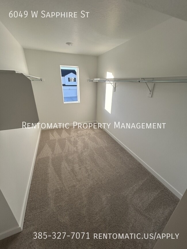 Building Photo - 6049 W Sapphire St