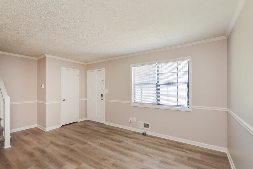 Building Photo - 1731 Underwood Dr SE