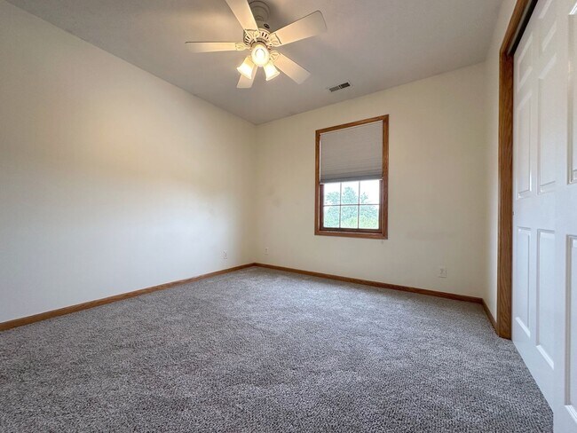 Building Photo - 8621 Lavender Cir