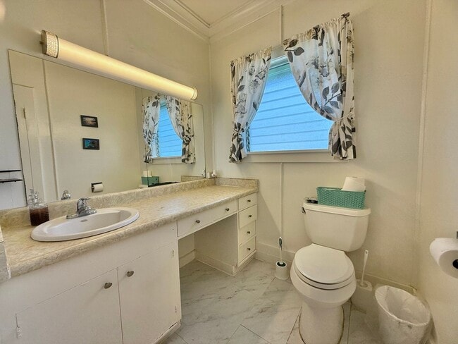 Building Photo - Partially Furnished Spacious 5 Bedroom / 2 Bathroom Home with Ocean View – Sandhills