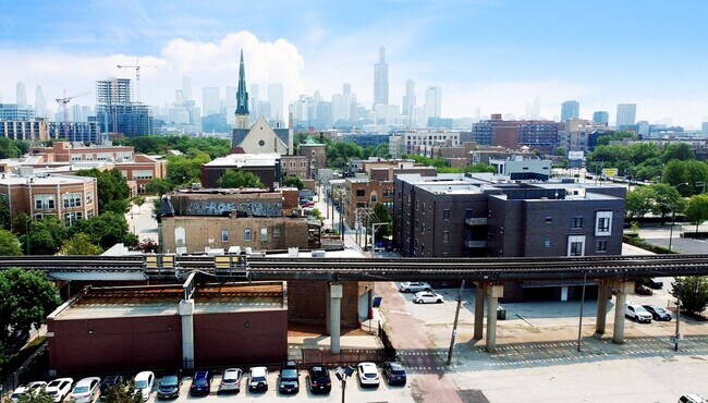 Building Photo - 100 N Hermitage Ave