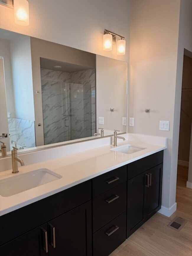 Building Photo - Beautiful Home new construction