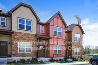 Building Photo - 2402 Danilynn Dr