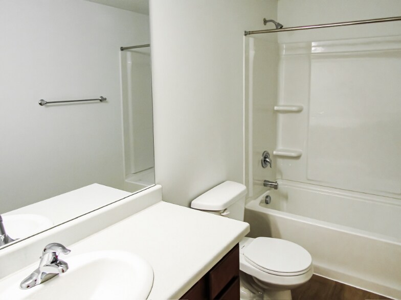 Building Photo - 4652 Cillian Ln