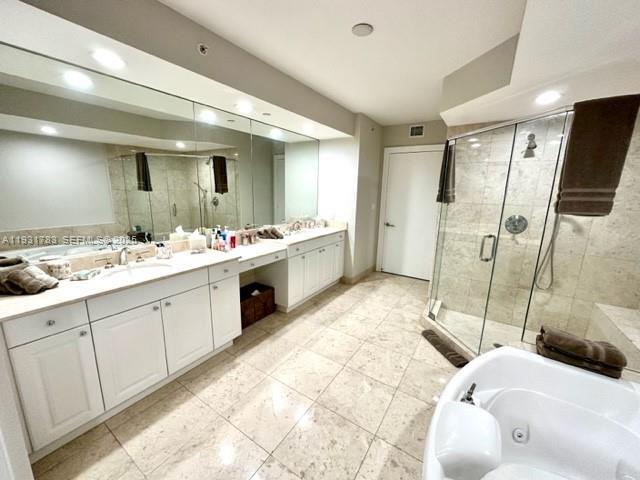 Building Photo - 20201 E Country Club Dr