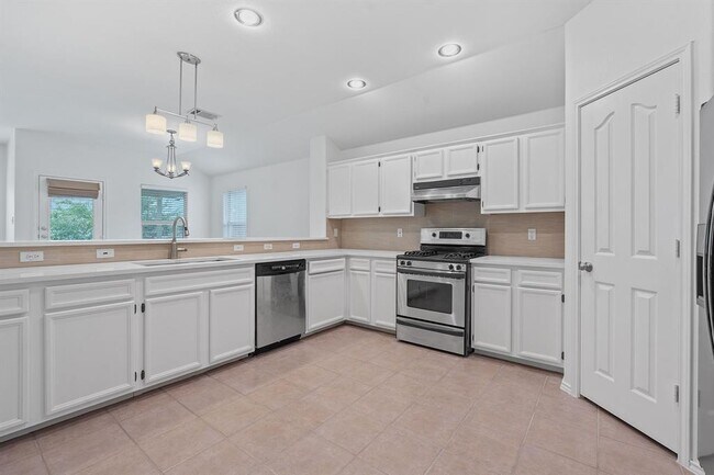Building Photo - 909 Saba Cove