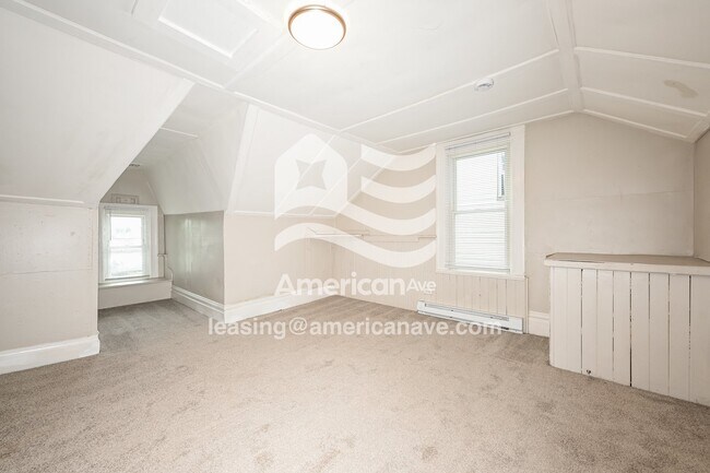 Building Photo - 734 Lillian St