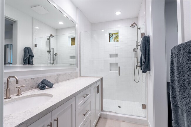 Building Photo - 75642 Via Livorno