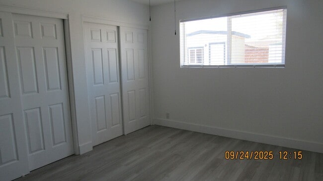 Building Photo - 3 bedroom 2 bathroom with Solar!!!!