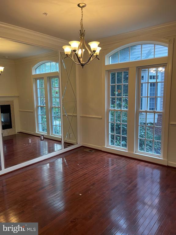 Building Photo - 1513 Regent Manor Ct