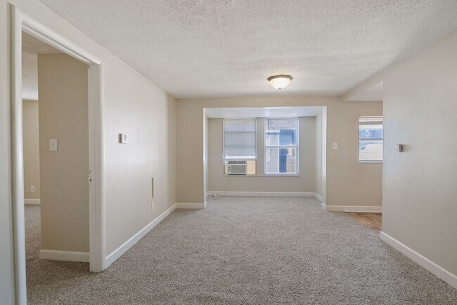 Building Photo - 3609 Balsam Ave