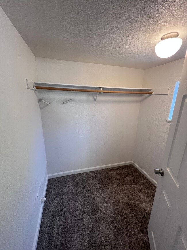 Building Photo - CUTE ONE BEDROOM ONE BATH HOME IN GRANITE BAY!!