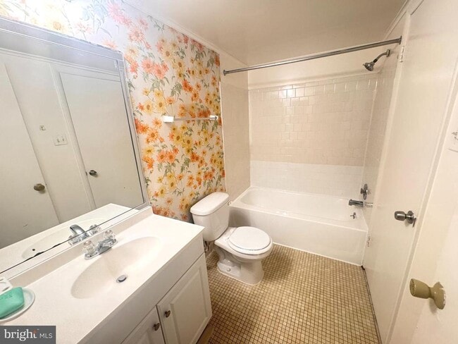 Building Photo - 8865 Roll Right Ct