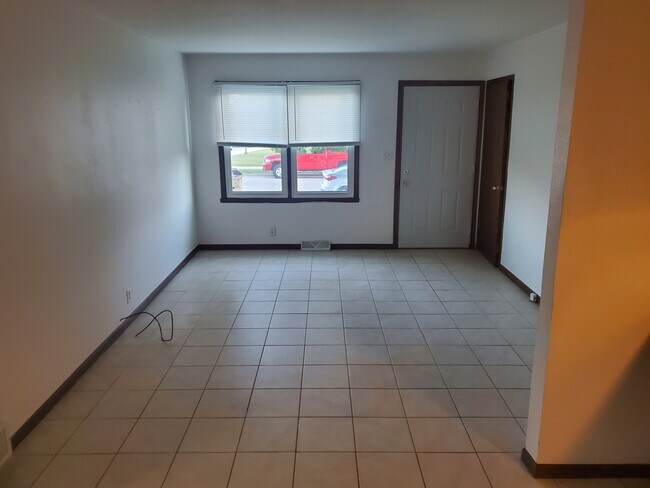 Building Photo - 3907 88th St