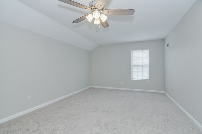 Building Photo - 448 Northrop Pl