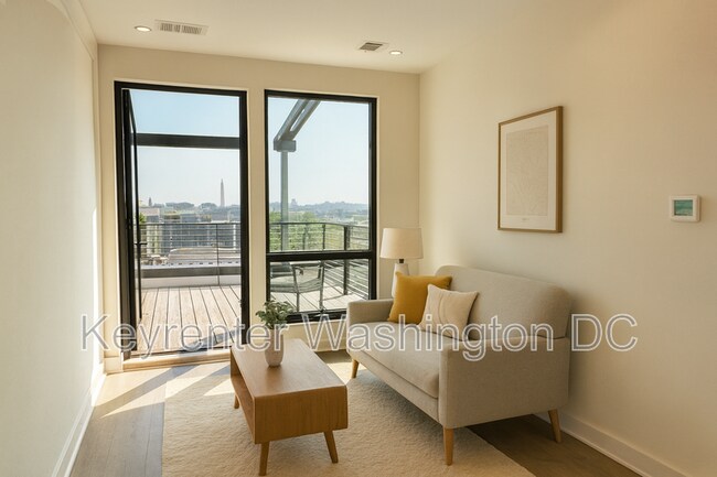 Building Photo - 1460 Belmont St NW