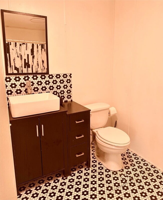 Building Photo - 826 Kacy Ln