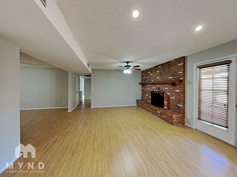 Building Photo - 19028 N 7th Dr