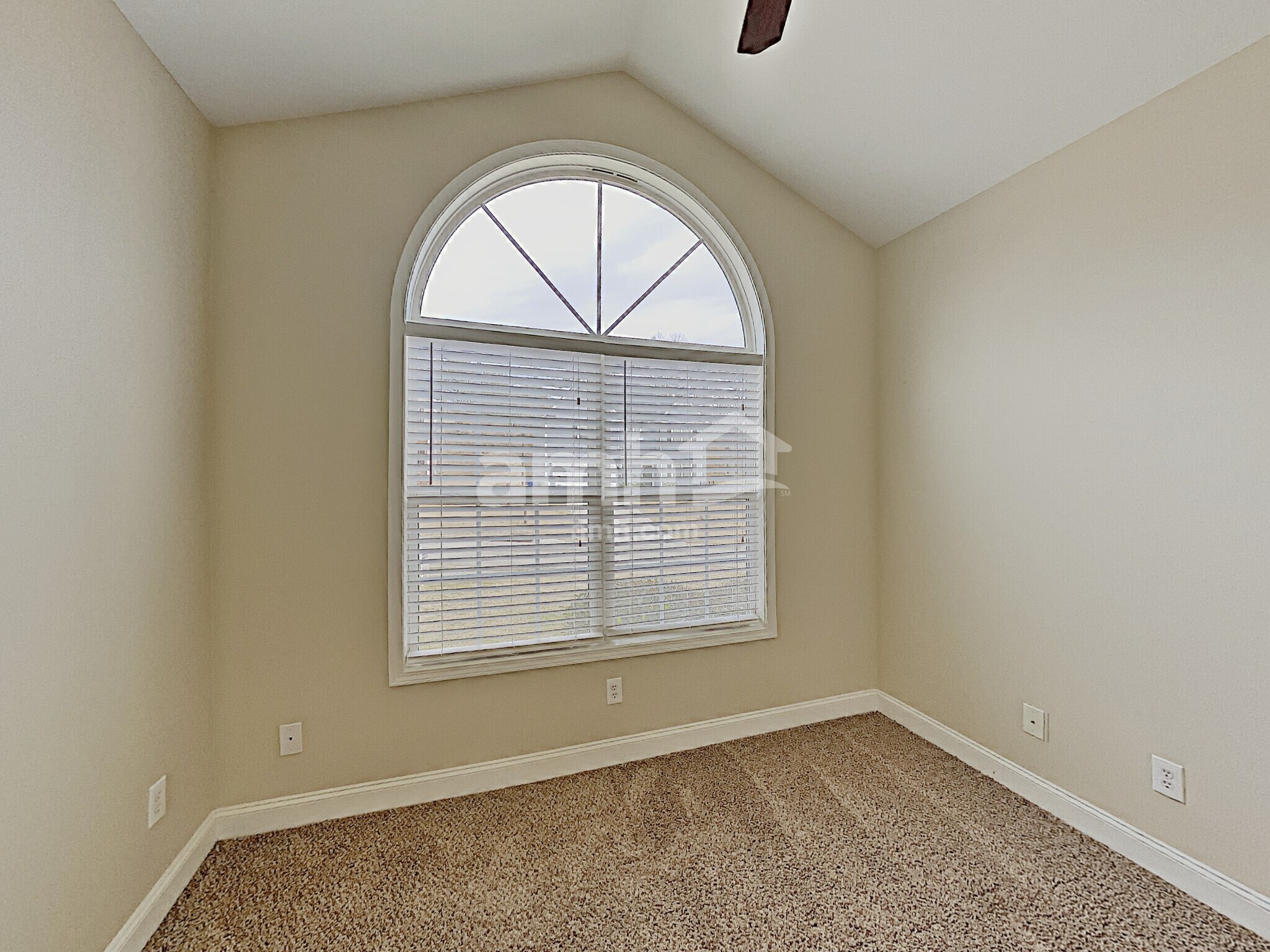 Building Photo - 107 Oscar Ct