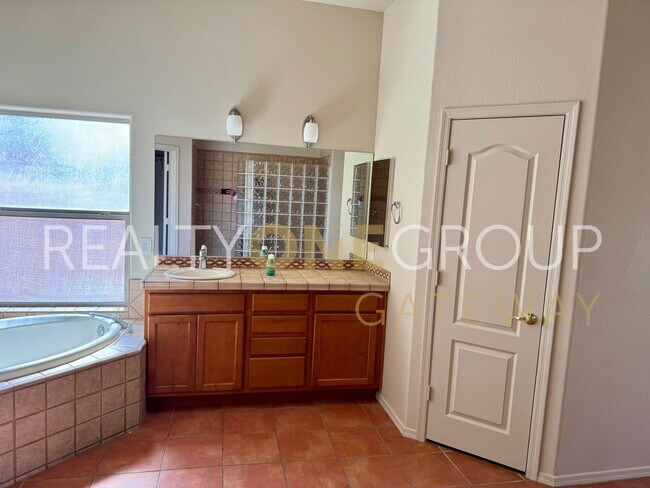 Building Photo - Barkley Ranch Corner Lot Home with 3 Car G...