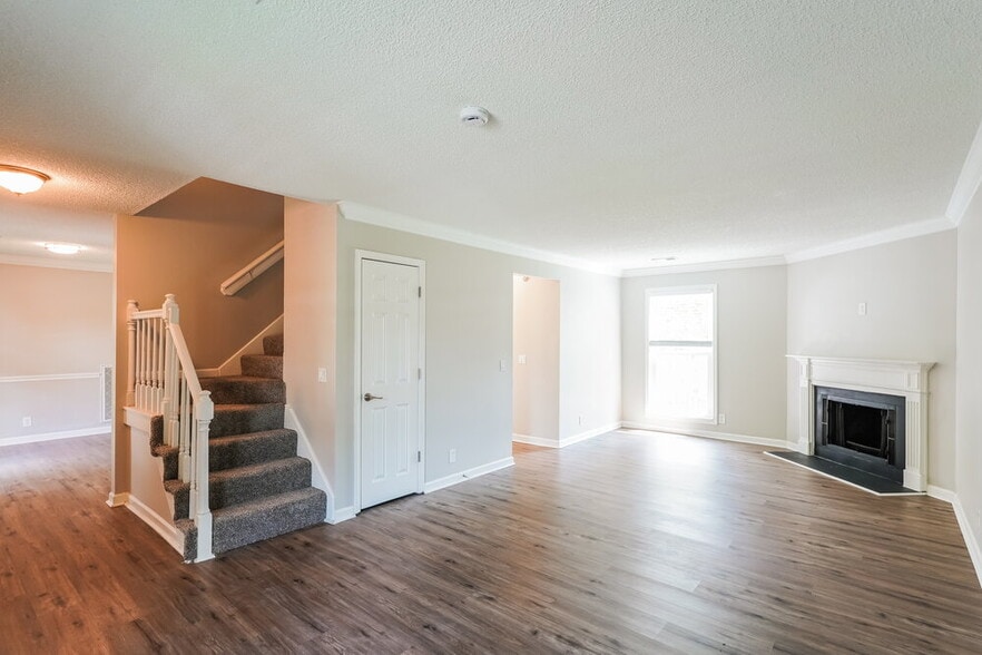 Building Photo - 111 Dorchester Ct