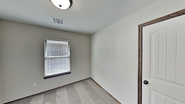 Building Photo - Spectacular 4 Bedroom 2 Bath Home in Piedm...