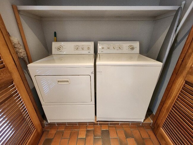 Building Photo - 602 Griffin St