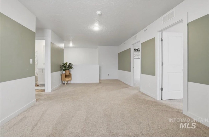 Building Photo - 3225 E Mossy Rock Ct