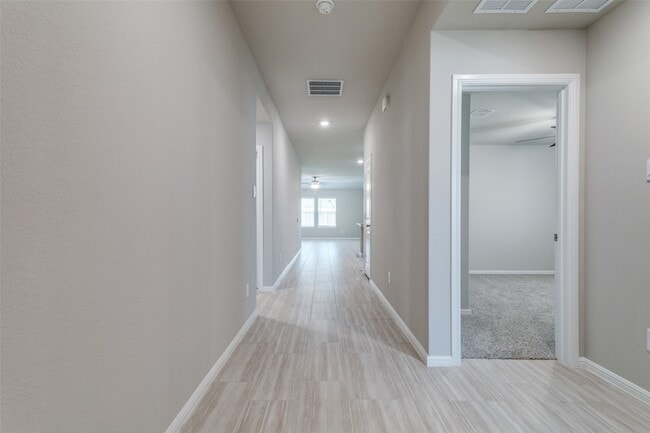 Building Photo - 16408 Severn Ln