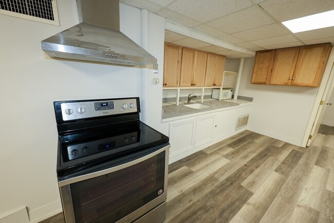 Building Photo - 1026 Chestnut St