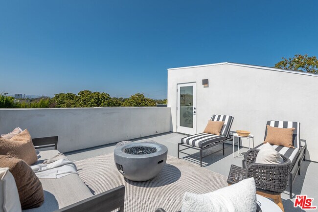 Building Photo - 4095 Sawtelle Blvd