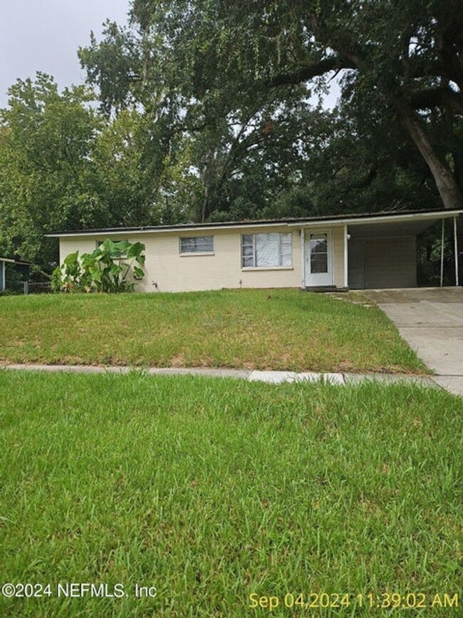 Primary Photo - Cute home in the heart of Orange Park