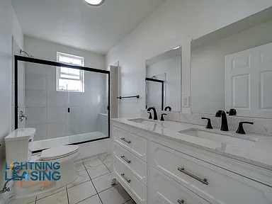 Building Photo - 2134 Cloverdale Ave