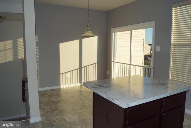 Building Photo - 3714 Oakley Ln