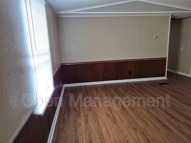 Building Photo - 3300 Voight Blvd