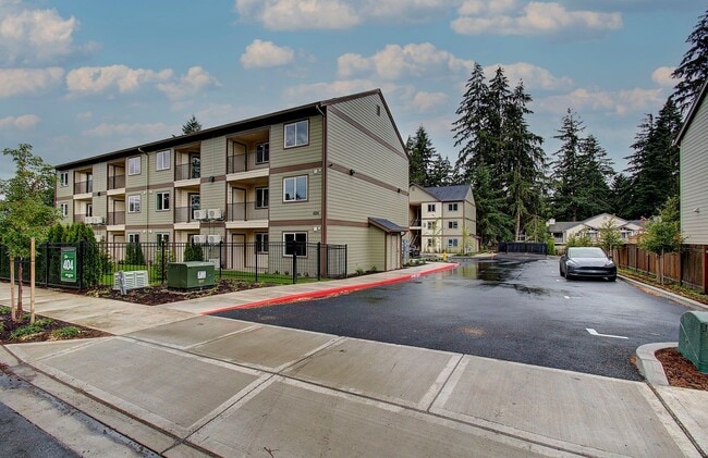 Building Photo - 404 NE 117th Ave