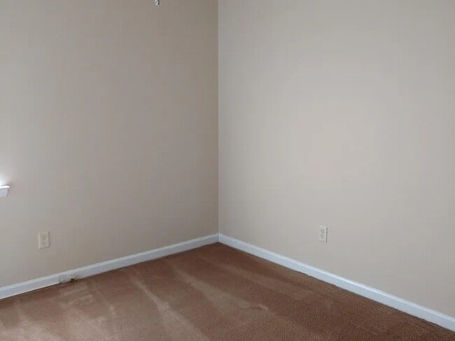 Building Photo - 96 W Daryl Dr