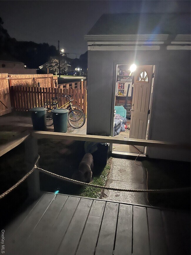 Building Photo - 800 S 6th St