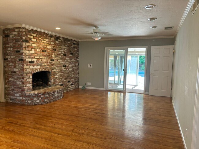 Building Photo - Gorgeous 4 bed/3 bath home in Walnut Creek