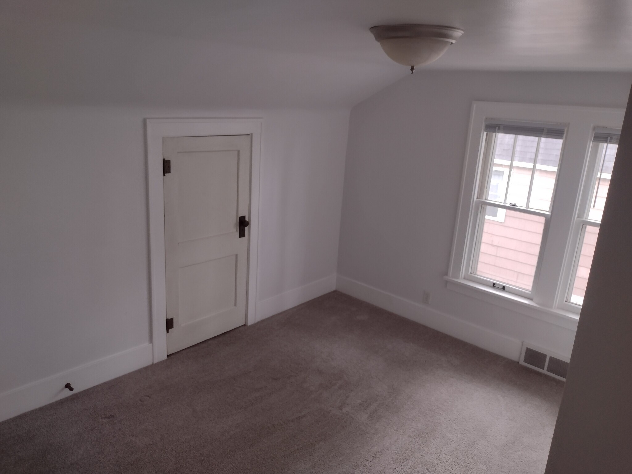 Building Photo - 315 State Ave