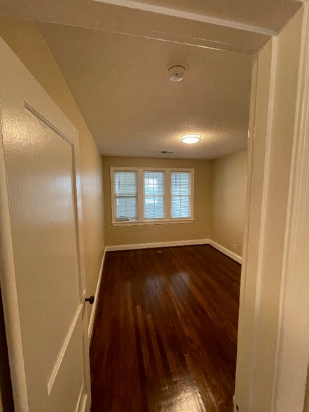 Building Photo - 4630 New Hampshire Ave NW