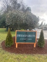 Building Photo - Emerald Greens