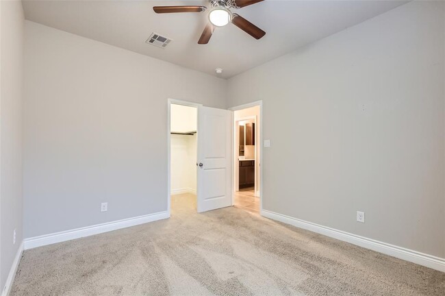 Building Photo - 116 Painted Lady Cove