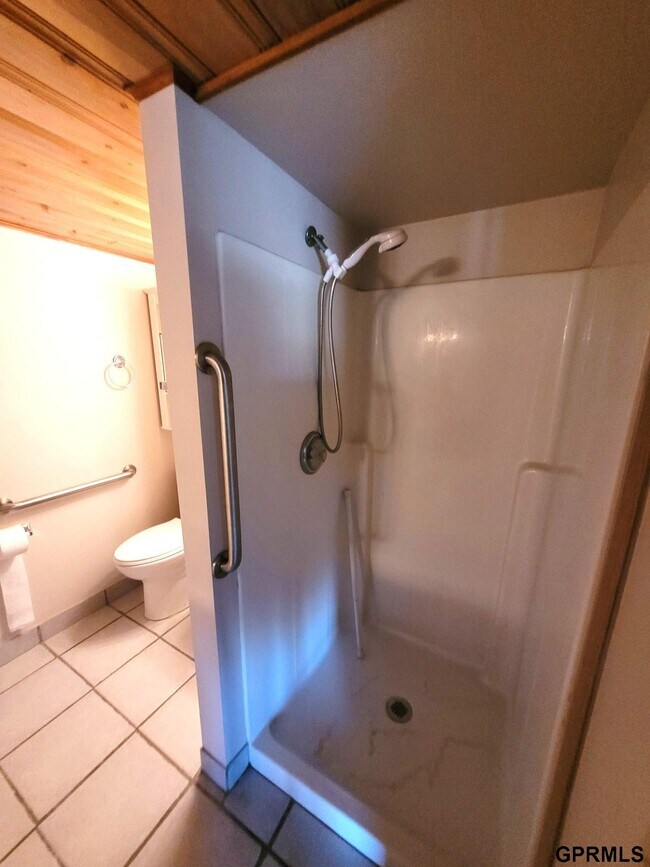 Building Photo - 1055 Platteview Dr
