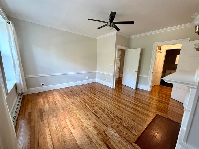 Building Photo - 318 Tappan St